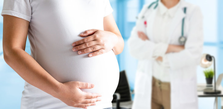 top 10 gynecologist in Lahore